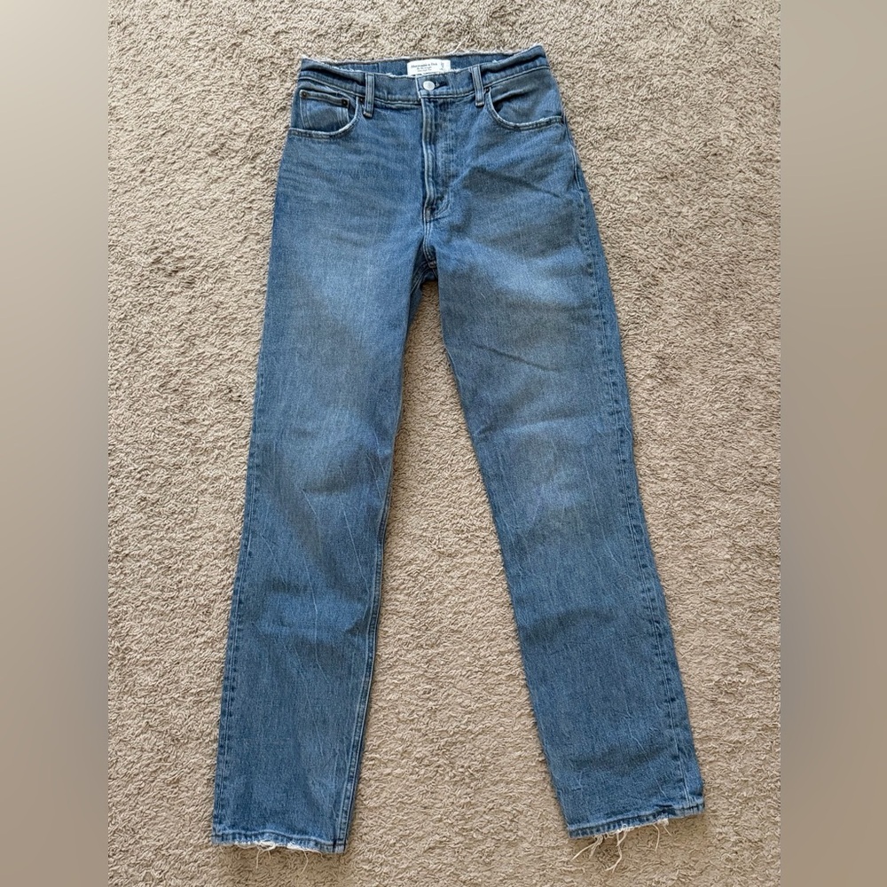 Abercrombie and Fitch 90s Straight Ultra High Rise Jeans